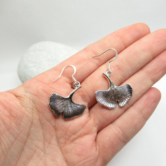 Leaf earrings - Picture 4 of 6